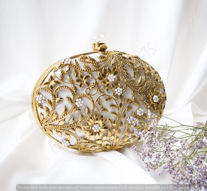 Embrague de trabajo con flores, Base de latón a precio bajo, hecho a mano, fabricante de perlas madre - Product Image 1