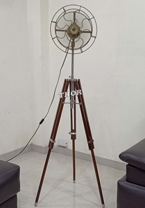 พัดลมตั้งพื้นทองเหลืองโบราณ ออกแบบสำหรับกองทัพเรือหลวงแห่งลอนดอน พัดลมตั้งพื้นแบบขาตั้งสามขาสำหรับตกแต่งบ้าน - Product Image 6