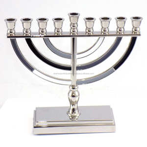 Candelabro de fundición a presión de metal plateado brillante Hanukkah Menorah, candelabro que no se deslustra, sostiene velas de Hanukkah de varios colores - Product Image 5
