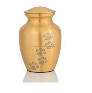 Urnes pour animaux de compagnie de crémation en laiton de vente chaude avec la conception de fleurs et la couleur noire finie pour les urnes pour animaux de compagnie de cendres humaines - Product Image 4