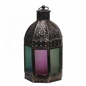 Lanterne marocaine en verre multicolore élégante pour les mariages et les décorations de Noël - Product Image 1