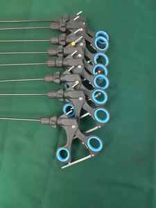 Juego de instrumentos de disector de pinza curvada Debakey fenestrada por laparoscopia de 8 piezas aprobada por la CE, pinzas manuales de acero inoxidable - Product Image 3