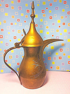 Trend Selling Brass Arabic Coffee and Tea Pot Traditional Arabic Teapot Keeping Drink Hot Cold Hotel Home Restaurant Decor - Product Image 5