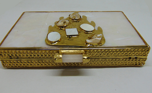 Christmas Collection Metal Clutch Handbag Pearl Decorated Purse <b>Crystal</b> Flower Shell Bucket Frame Patterns Made Mother Pearl - Product Image 4
