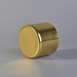Récipient à bougies en cuivre multicolore avec design Lightning parfait pour le stockage de la cire et la décoration de Noël à la maison - Product Image 4