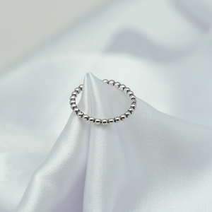 Bagues classiques en argent sterling 925 de haute qualité OEM/ODM pour femmes avec sertissage griffe et évaluation par une tierce partie - Product Image 4