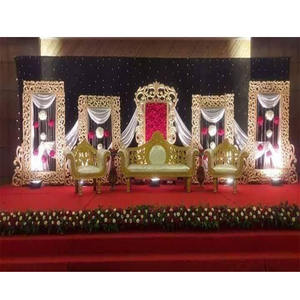 Cadres photo/panneaux de scène de mariage modernes, cadres dorés en fibre traditionnels pour scène de mariage, panneaux décoratifs en FRP pour scène de mariage au Royaume-Uni - Product Image 1