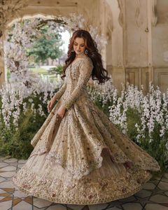 Belle mariée en coton épais Anarkali Lehenga Choli avec Dupatta embelli avec Dabka et Zari travail pour mariage en 2022 - Product Image 1
