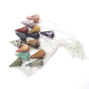 Bán Buôn Chakra Phong Cách Pha Lê Con Lắc Hỗn Hợp Thạch Anh Hồng Khác Chữa Bệnh Tinh Thể Mặt Với Chuỗi Bán Quý Đá Thủ Công Mỹ Nghệ - Product Image 1