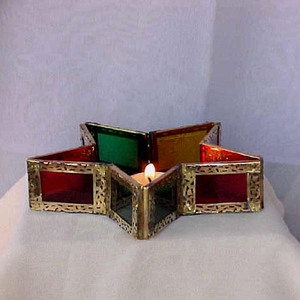 Bougeoir chauffe-plat en métal et verre antique en forme d'étoile Lanterne vintage avec verre - Product Image 1