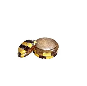 Best quality wood color chapati box and round shape with lid and customized set and home and restaurants use for bard