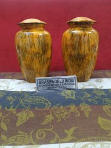 Urnes funéraires en aluminium de style américain pour adultes à prix réduit par Brassworld India Funeral Supplies - Product Image 2