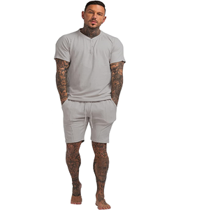 ชุดออกกำลังกายสำหรับผู้ชาย,เสื้อยืดแขนสามส่วนผ้าฝ้ายกางเกงขาสั้นชุดเล่นกีฬาฟิตเนส - Product Image 1