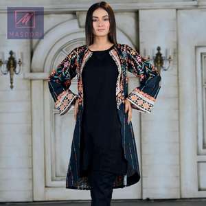 Colección Premium Summer 2025 Vestido Kurti de algodón pakistaní indio con estilo de trabajo de corte de impresión digital e interior - Product Image 2