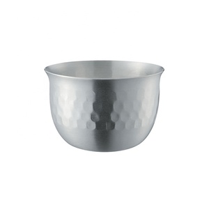 Tasse à vin de riz en cuivre, finition martelée 2754 Hana, grand saké de 60ml, martelée mate, fabriqué au japon, livraison gratuite - Product Image 1