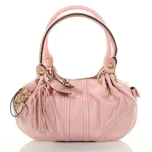 Женская сумка на плечо розового цвета