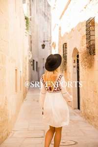 -De moda Sexy de encaje de ganchillo Mini vestido bordado coqueta Boho Chic mangas de campana ajustable corbata caliente túnica - Product Image 2