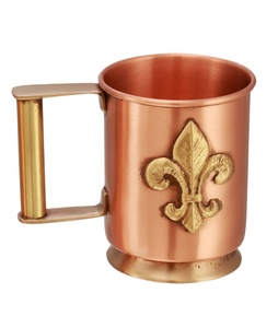 Taza de Cobre Fleur-de-Lis – Jarra de Cobre Cepillado para Cerveza y Moscow Mule con Asa y Base en Latón en Forma de D. - Product Image 1