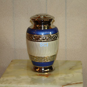 Abat-jour en émail blanc et bleu, métal gravé en laiton/aluminium, Style américain/européen - Product Image 1