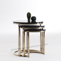 Table basse de luxe, cadre en acier inoxydable poli et haut en marbre