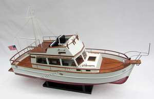 Bateau à moteur en bois GRAND BANKS 32 TRAWLER_ Modèle artisanal en bois - Product Image 3