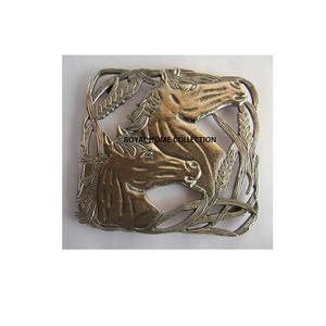 Diseño clásico Aluminio Metal Fancy Trivet Único Nuevo diseño Decoración Lujo Venta al por mayor Mejor calidad Trivet en el precio más bajo - Product Image 2