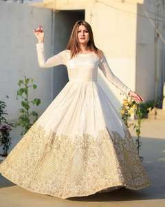 Royal Export Presenta un Nuevo Vestido de Diseñador con Bordado de Algodón Puro y Pedrería de Cerámica Hecha a Mano con Mangas Completas - Product Image 5