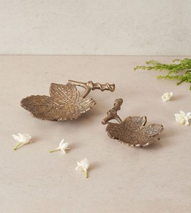 Cuenco para servir de acero y latón de forma cuadrada dorada con diseño de flores impresas personalizadas Bandeja de vajilla única Uso en el hogar Hotel Restaurante - Product Image 1