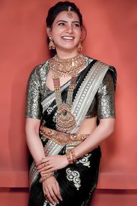 Soie Saree dames femmes Surat fête porter avec Designer demi manches Blouse pour les femmes prix de gros Apparelgarment - Product Image 4