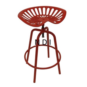 Taburete Decorativo Artesanal de Metal Resistente con Acabado Rojo, Taburete de Alta Calidad para el Hogar y el Comedor - Product Image 1