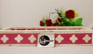 Plateau de service rectangulaire en incrustation d'os de haute qualité avec conception de feuille de résine rose pour la maison, l'hôtel ou le restaurant - Product Image 3