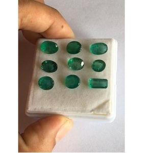 Accessoire de bijoux de qualité pierre précieuse vert émeraude naturelle de qualité AAA avec certificat IGI - Product Image 4