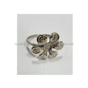 ที่ใส่แหวนผ้าเช็ดปากโลหะรูปทรงใบไม้อุปกรณ์บนโต๊ะอาหารอุปกรณ์จัดระเบียบกระดาษทิชชู่สำหรับใช้ในภัตตาคารโรงแรมขายดีใหม่ - Product Image 2