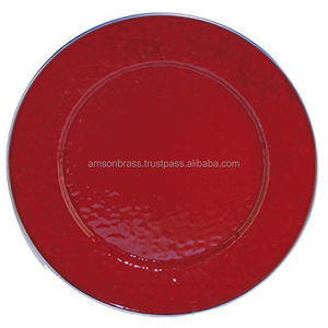 Assiette de chargeur de forme ronde en relief Table à manger Assiette de chargeur Assiettes à vaisselle Finitions enduites de poudre rouge - Product Image 1