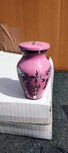 NUEVA URNA DE CREMATION DE ALUMINIO DORADA, URNA FUNERARIA PARA BEBÉS ESTILO AMERICANO, BRASSWORLD INDIA - Product Image 4