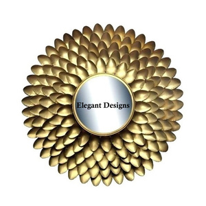 Espejo de pared de Metal recubierto de polvo de oro económico y elegante, diseño de flores, decorativo Vintage para el hogar para el baño - Product Image 1