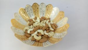 Cuenco para servir chapado en oro y plata de diseño único, Decoración de mesa elegante de lujo para el hogar con Metal pulido para frutas secas - Product Image 5