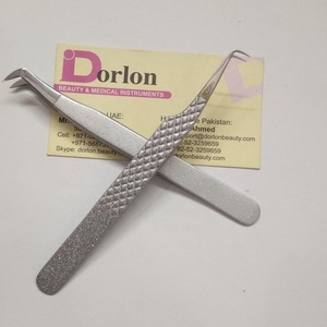 Pinzas de Acero Inoxidable para Extensión de Pestañas con Logotipo Personalizado, Pinzas para Volumen Ruso y Extensión de Pestañas en Ángulo de 90 Grados - Product Image 1