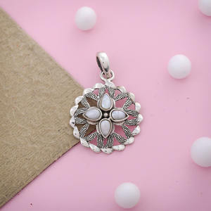 Perla aristocrática piedra preciosa 925 joyería de plata esterlina colgantes clásicos hechos a mano fabricante de joyería fina - Product Image 1