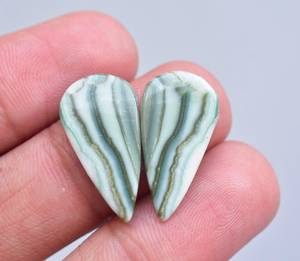 พลอยแคลเซโดนีธรรมชาติจากดาวเสาร์,พลอยโมราทรงหลังเบี้ยคู่ที่จับคู่กับต่างหูหินก้อนหลวม - Product Image 5