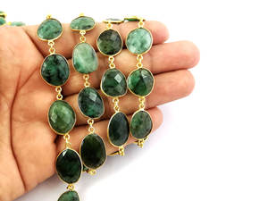 Conjunto de bisel chapado en oro Esmeralda natural Cadena de conector de piedras preciosas para fiesta de regalo de boda - Product Image 3