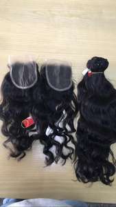 Extensiones de Cabello Humano 100% Virgen con Cutícula Alineada, Cierre de Encaje Remy Camboyano, Trama Doble a Máquina, Ondulado Liso Sedoso - Product Image 4