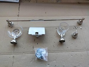 Estilo moderno 5PCS Set Acero inoxidable Montado en la pared Accesorios de baño Diseño de esquina - Product Image 4