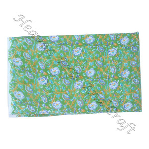 Tissu à motif imprimé floral pour les robes textiles à la maison faisant du tissu imprimé à la main en coton par yard - Product Image 1