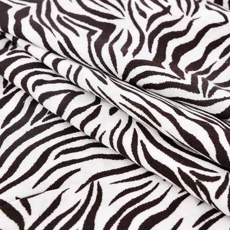 High quality 115gsm digital printed zebra white and black chiffon fabric for garments