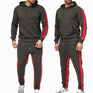 Venta al por mayor logotipo personalizado de alta calidad Unisex Joggers verano chándal para hombre chándales gimnasio correr ropa deportiva chándal para hombres - Product Image 3