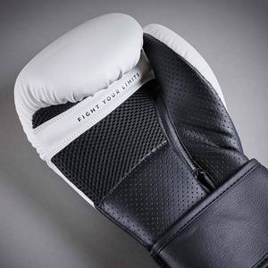 Gants de boxe professionnels confortables en PVC avec logo personnalisé et dragonne réglable légers et antidérapants - Product Image 3