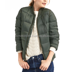 Nueva chaqueta de invierno para mujer, capucha de piel, diseño de bombardero cálido personalizado, cortavientos transpirable para exteriores, acabado impermeable tejido Bangladesh - Product Image 1