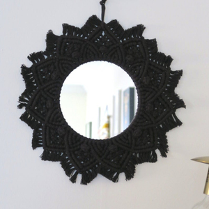 Espejo colgante de pared de macramé - Product Image 1