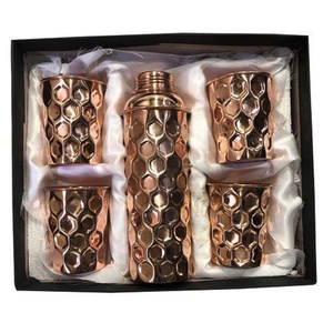 Botella de agua de cobre de alto estándar con accesorios para bebidas Superfinos y de calidad superior pulidos brillantes a la venta al mejor precio - Product Image 5